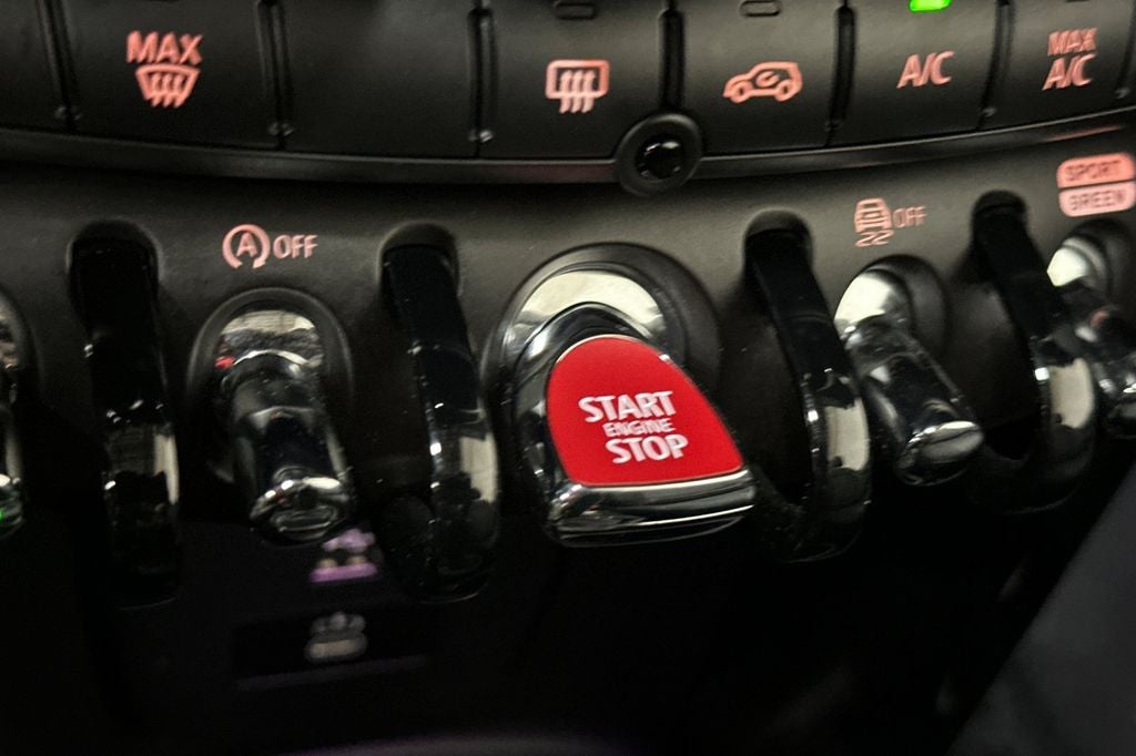 2024 MINI John Cooper Works Iconic
