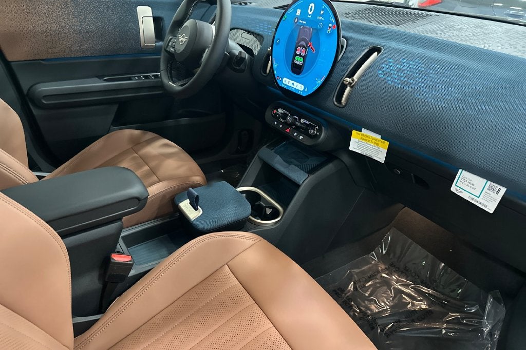 2027 MINI COUNTRYMAN ICONIC