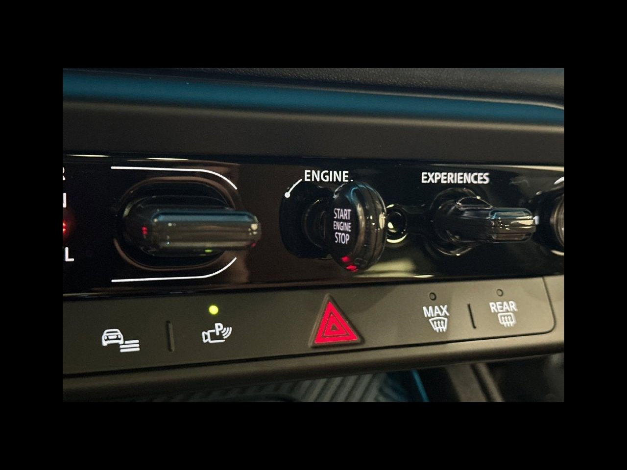 2027 MINI COUNTRYMAN ICONIC