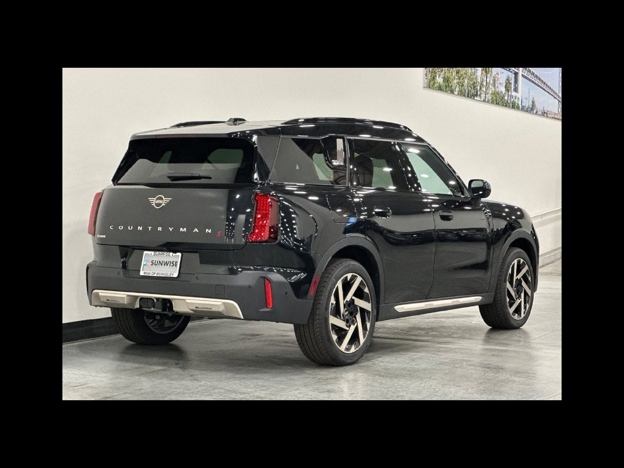 2027 MINI COUNTRYMAN ICONIC