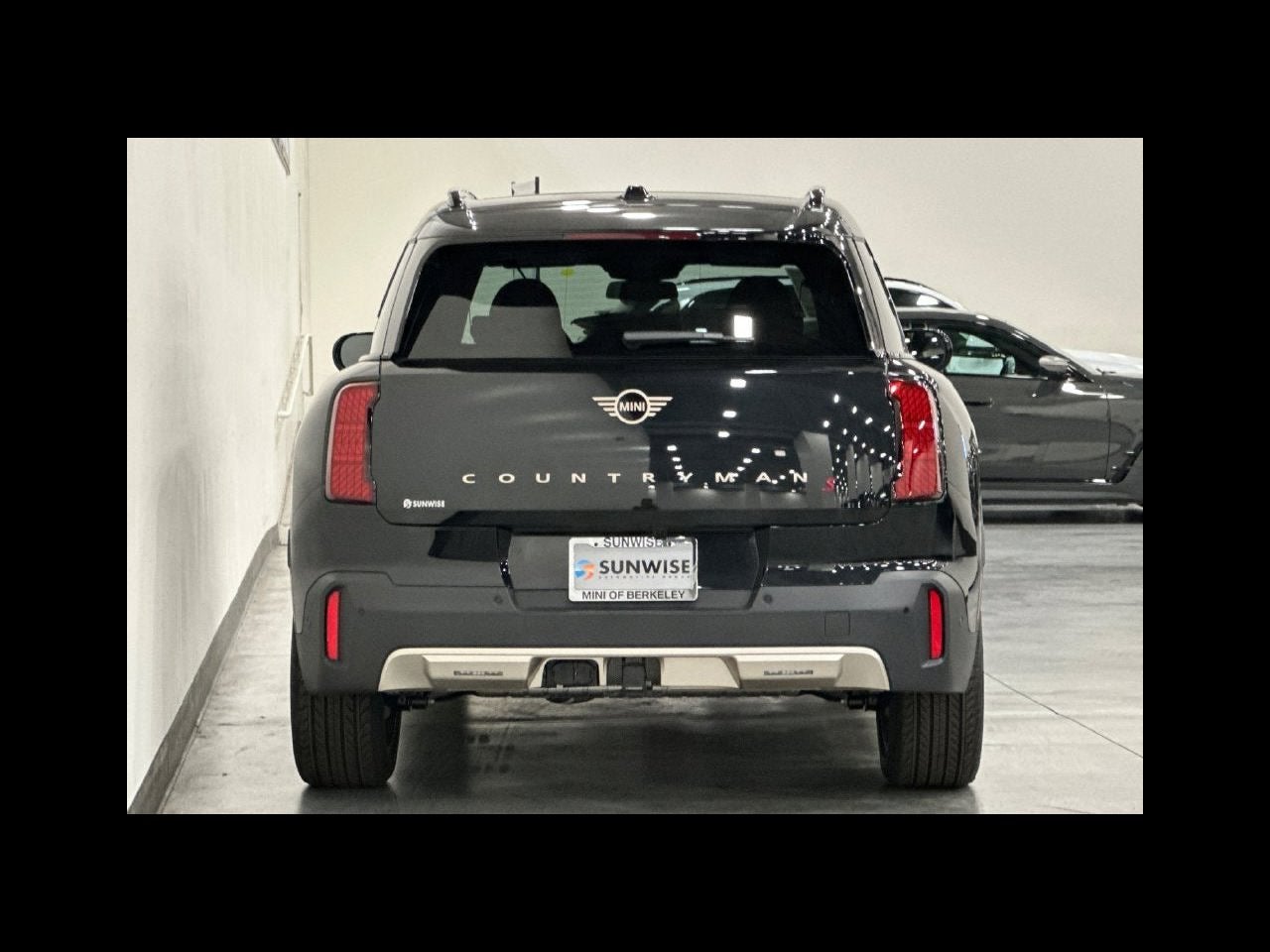 2027 MINI COUNTRYMAN ICONIC