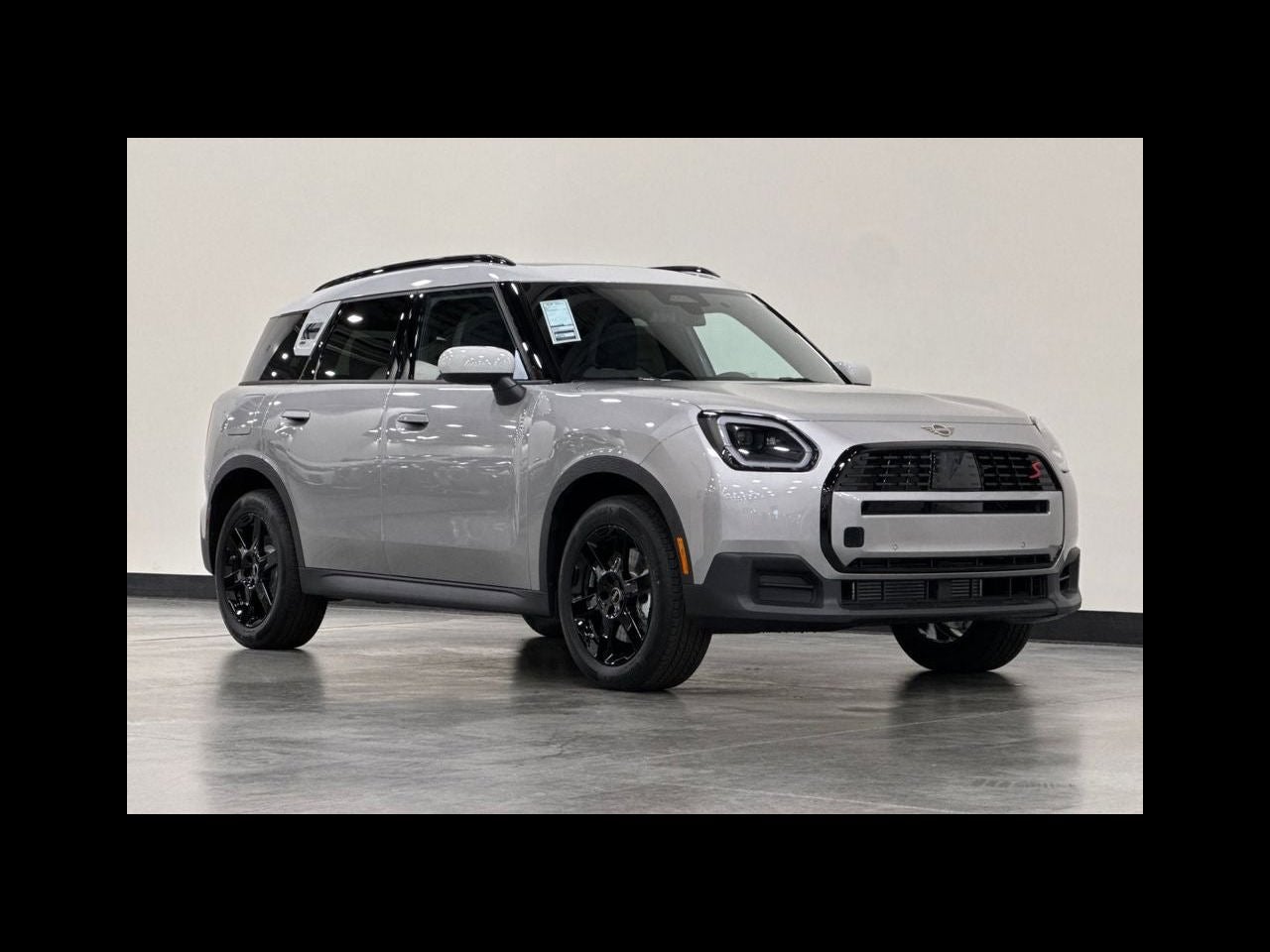 2027 MINI COUNTRYMAN SIGNATURE PLUS