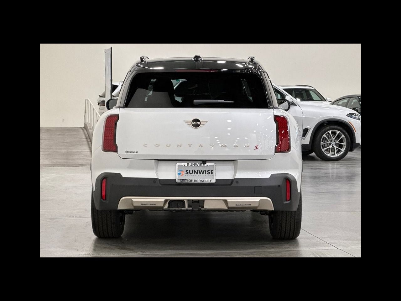 2027 MINI COUNTRYMAN SIGNATURE PLUS