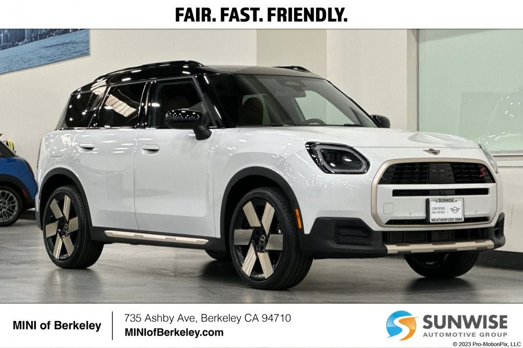 2025 MINI Cooper S Countryman Iconic