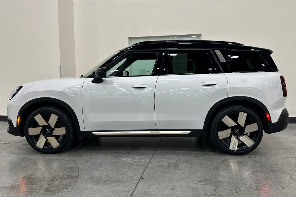 2025 MINI Cooper S Countryman Iconic