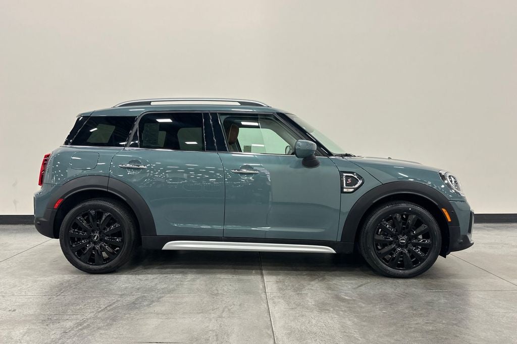 2024 MINI Cooper S Countryman Iconic