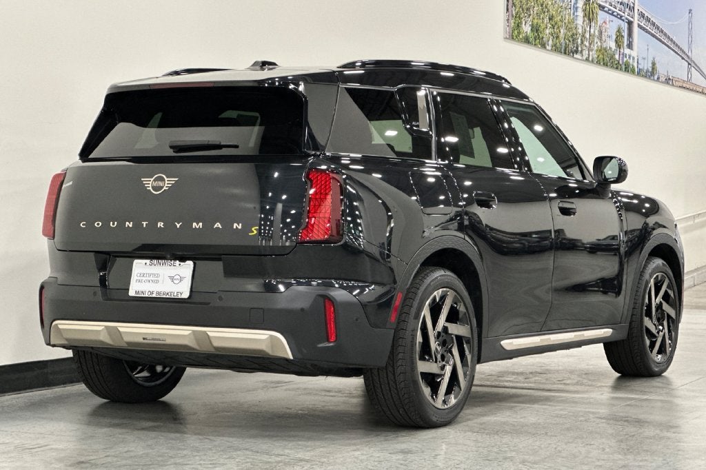 2025 MINI COUNTRYMAN Iconic