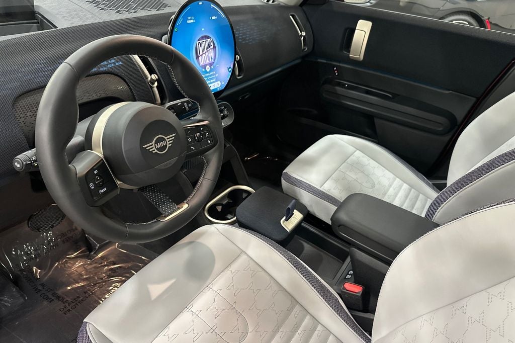 2025 MINI Cooper Countryman Signature Plus